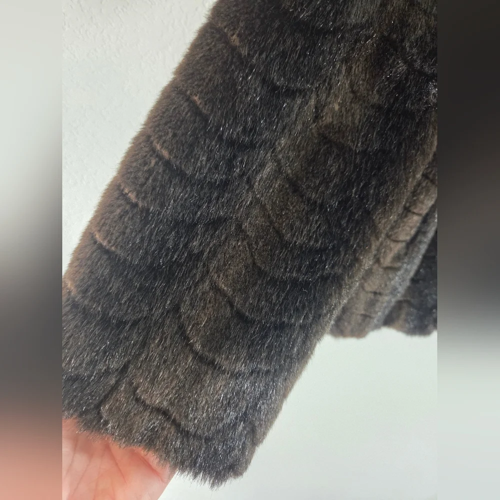 Vintage dark brown faux fur retro fancy elegant formal plush textured coat